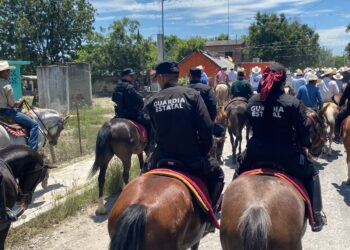 Agrupamiento montado de la Guardia Estatal participa en cabalgata de Padilla