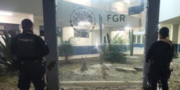 Aseguran vehículos robados y armamento en la autopista Monterrey – Reynosa