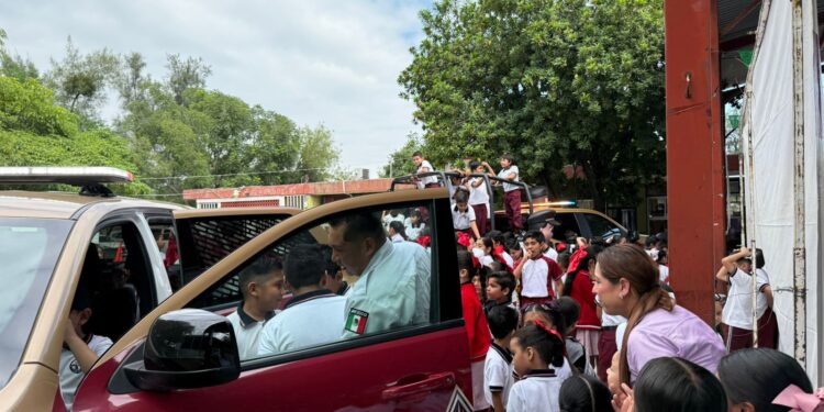 Guardia Estatal y Tránsito Estatal conviven con instituciones educativas mediante «Academia de Valores»